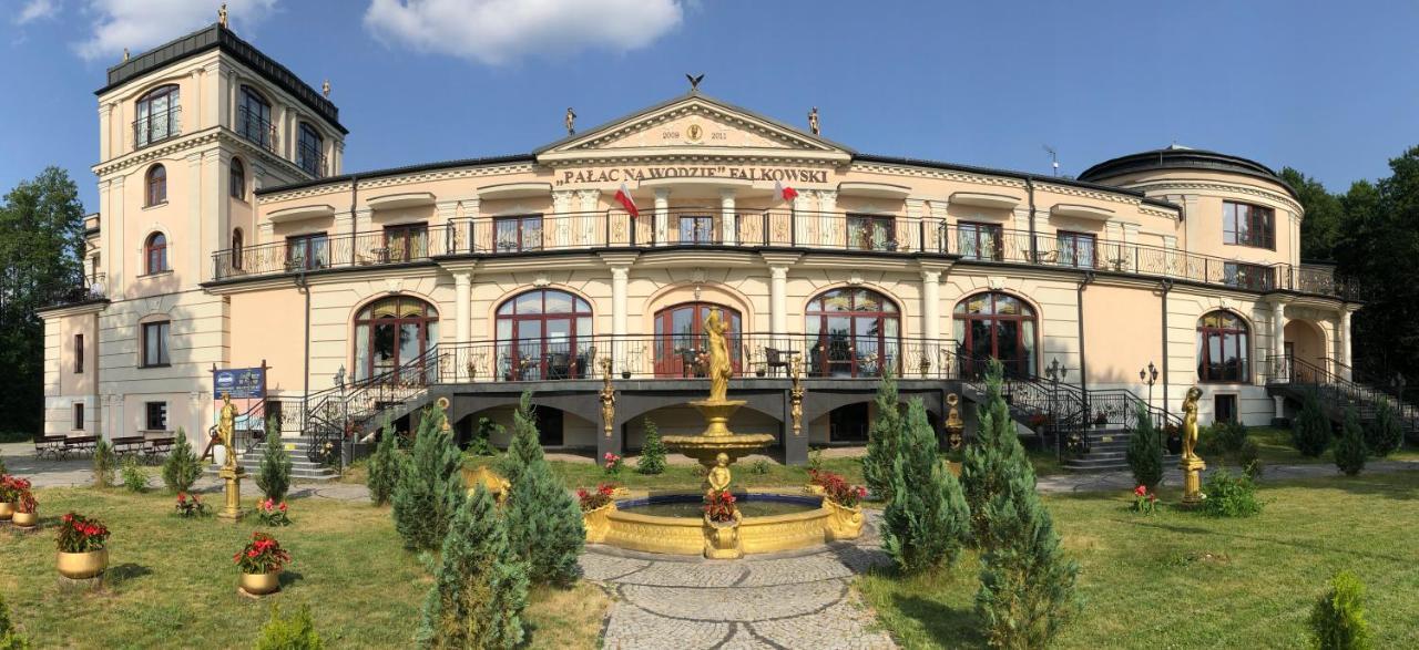 Uzdrowisko Sanatorium Augustow Palac Na Wodzie Falkowski ภายนอก รูปภาพ