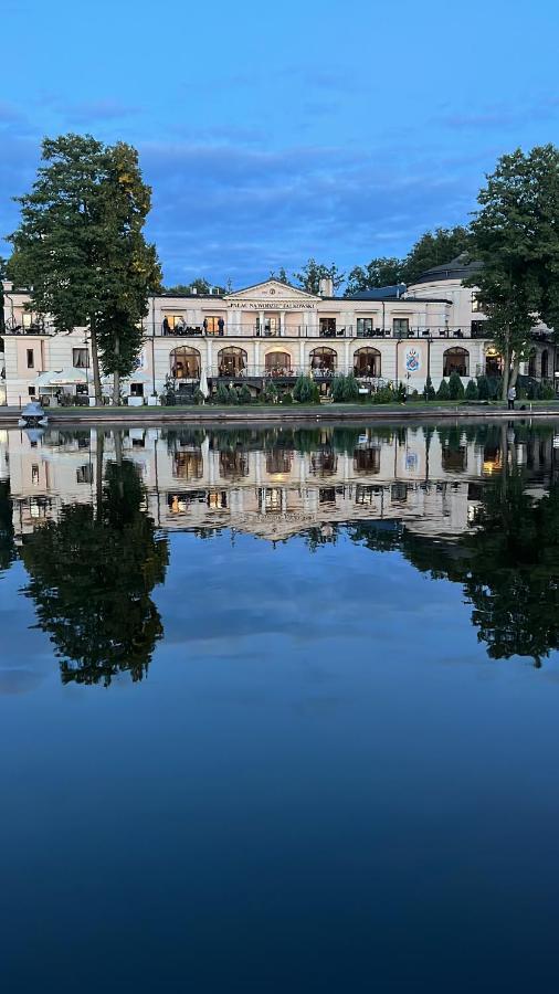 Uzdrowisko Sanatorium Augustow Palac Na Wodzie Falkowski ภายนอก รูปภาพ